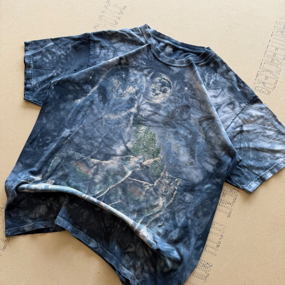 Vintage 90s The Mountain Wolf T-shirt